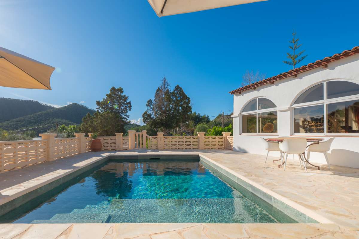 Villa in Cala Llonga – Ref 717820