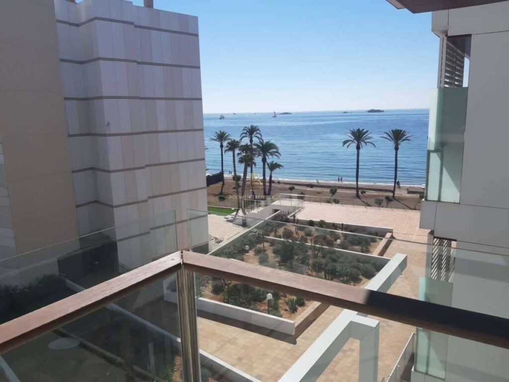 Apartment in Playa D’en Bossa- Ref: 331306