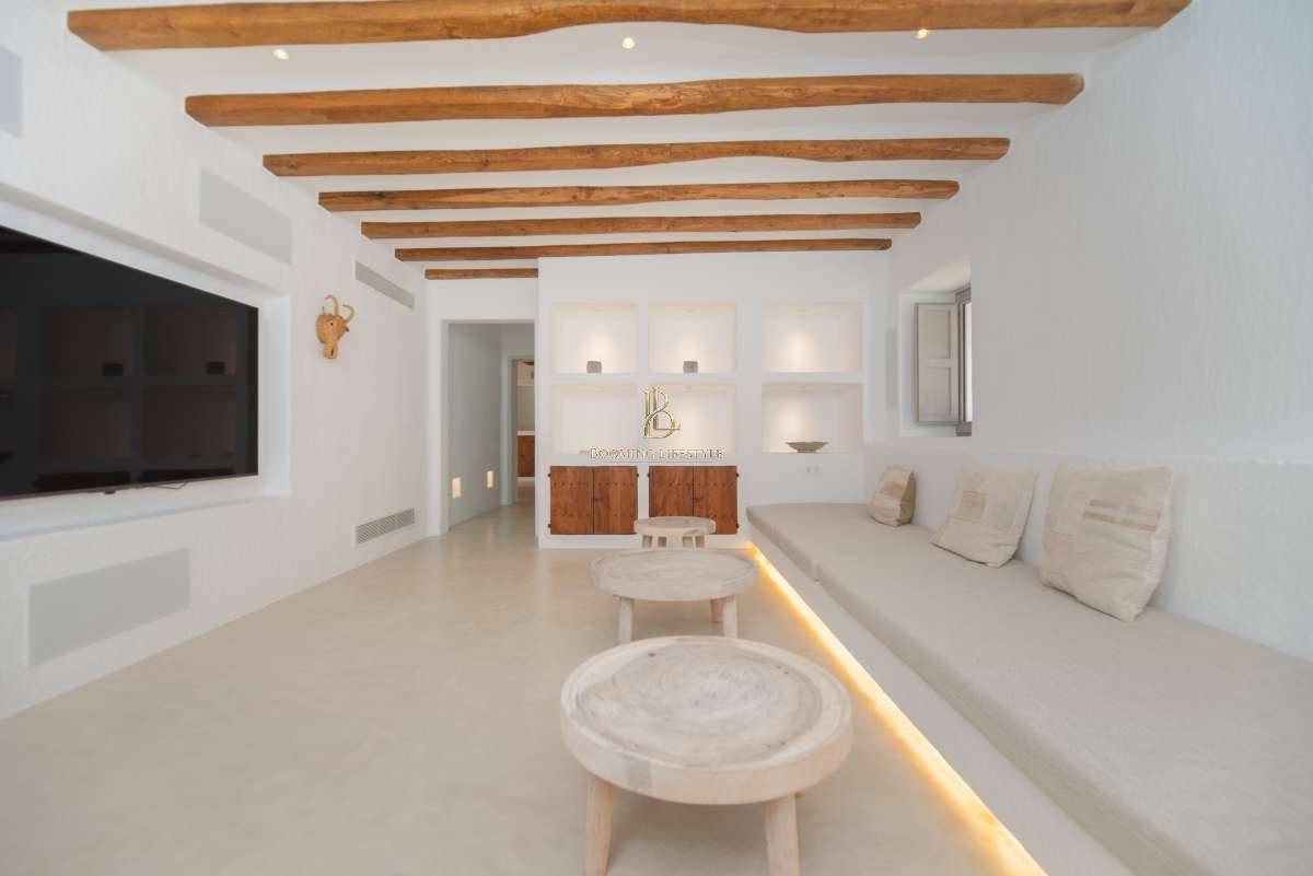 Villa in Sant Llorenç de Balàfia – Ref: 706328