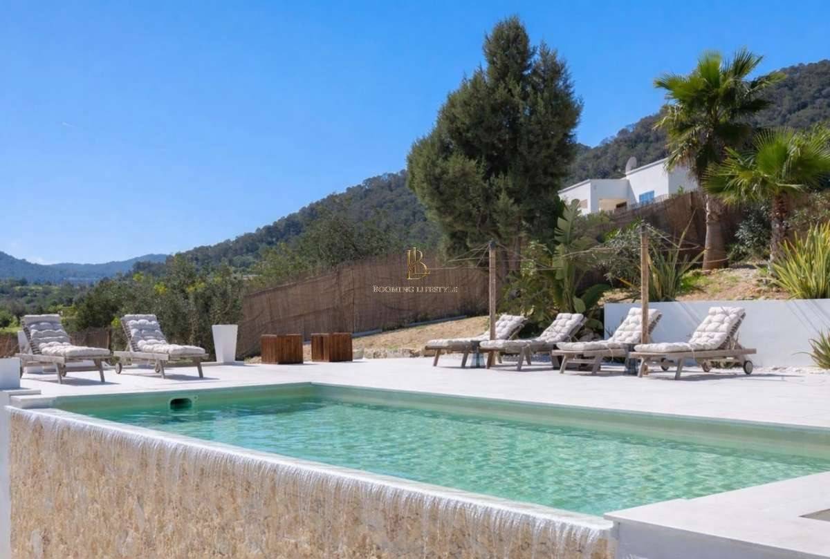 Villa in Sant Josep de Sa Talaia – Ref: 725500