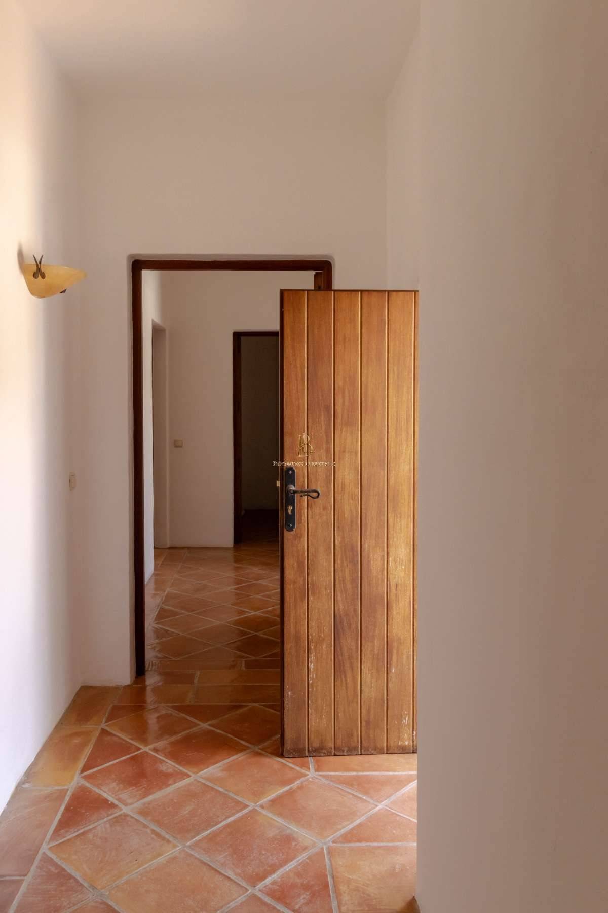 Villa in Cala Martina – Ref: 545848